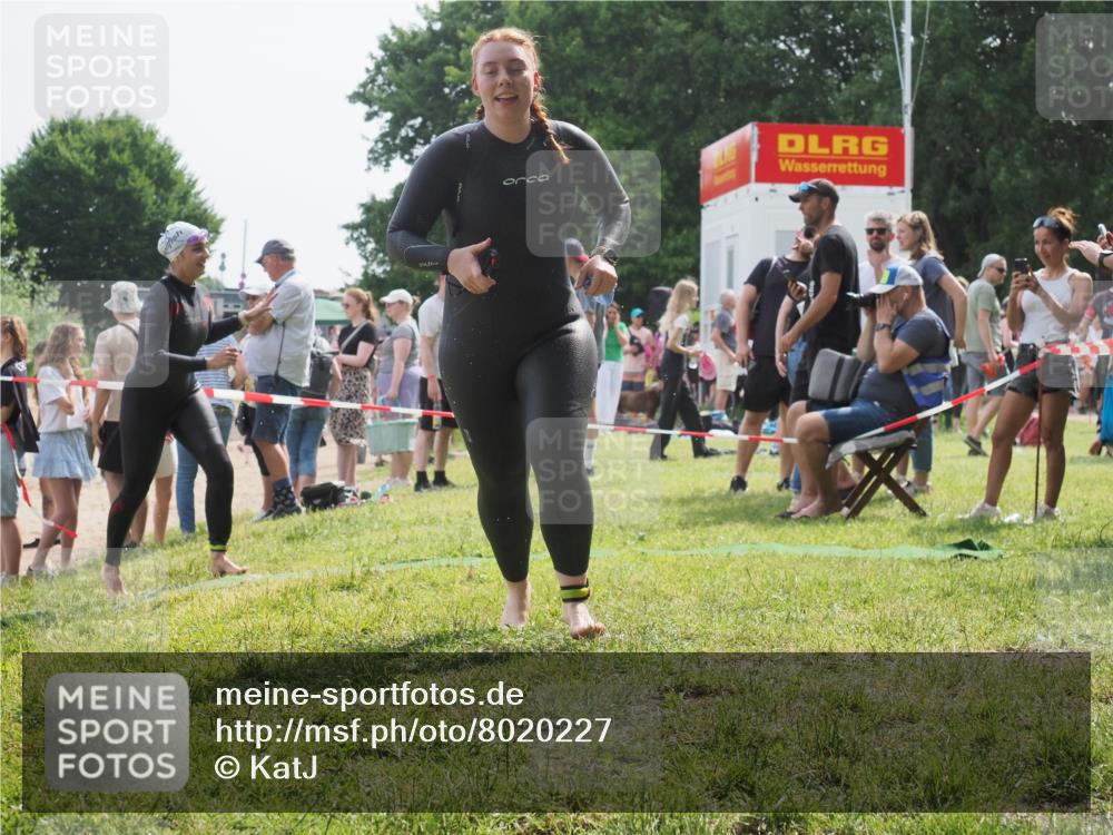 15.06.2025 - 27. Vierlanden-Triathlon KatJ http://msf.ph/oto/8020227 15.06.2025 10:19:56 Schwimmen 500, 503, 539, 553, 569, 578 meine-sportfotos.de