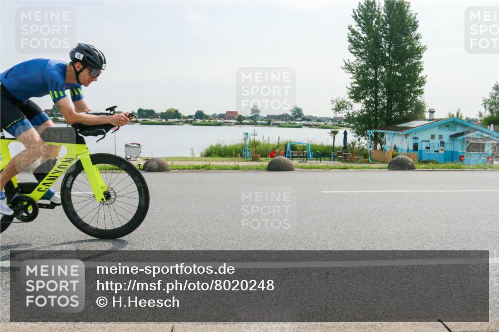 15.06.2025 - 27. Vierlanden-Triathlon H.Heesch http://msf.ph/oto/8020248 15.06.2025 09:44:42 Radfahren 15 meine-sportfotos.de