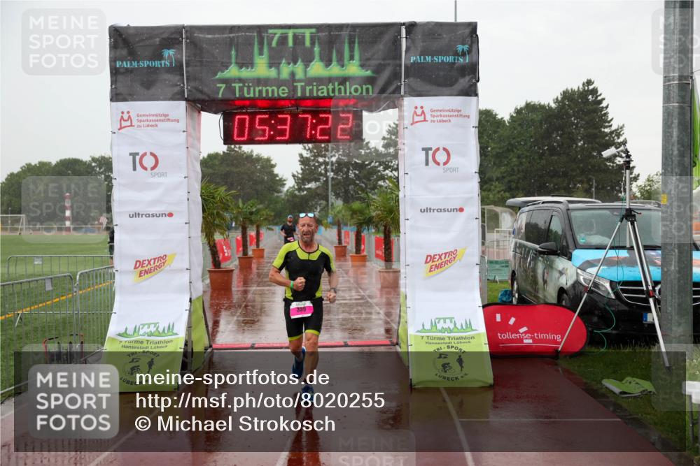 15.06.2025 - 7 Türme Triathlon Michael Strokosch http://msf.ph/oto/8020255 15.06.2025 15:37:21 Ziel  meine-sportfotos.de
