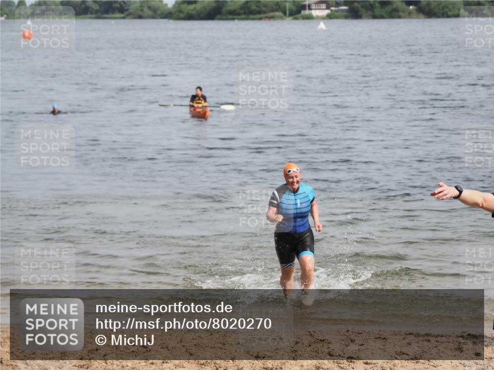 21.06.2025 - 27. Vierlanden-Triathlon MichiJ http://msf.ph/oto/8020270 15.06.2026 10:21:55 Schwimmen 538 meine-sportfotos.de