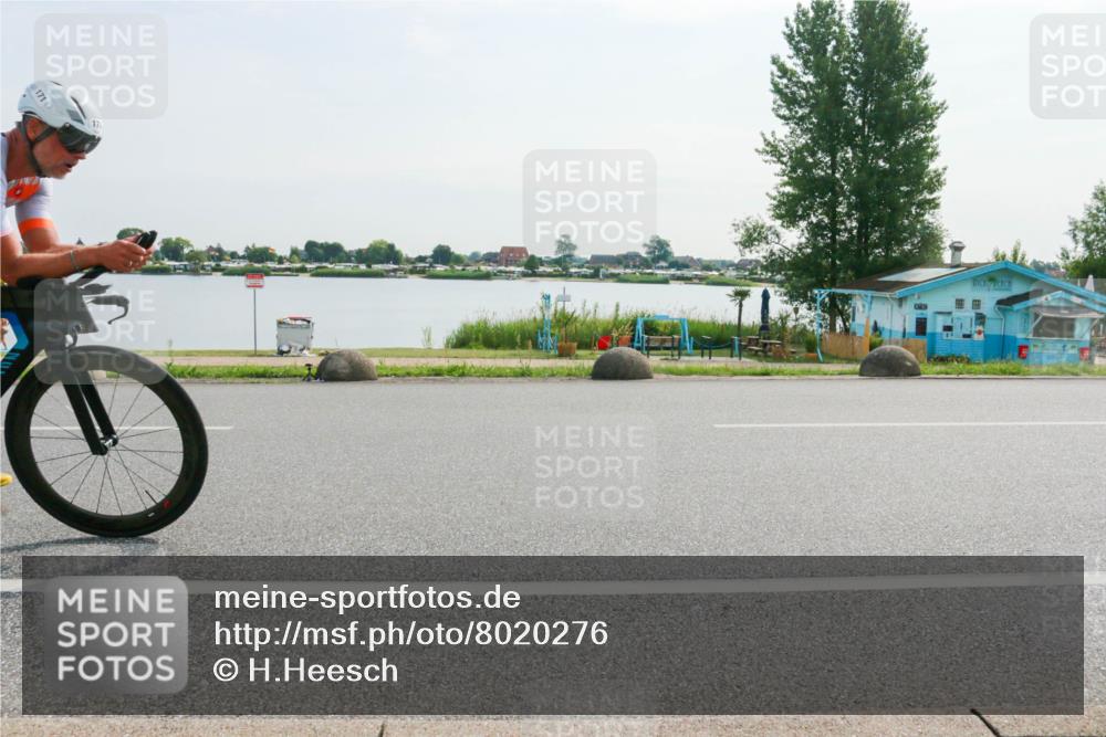 15.06.2025 - 27. Vierlanden-Triathlon H.Heesch http://msf.ph/oto/8020276 15.06.2025 09:44:54 Radfahren 8, 171 meine-sportfotos.de