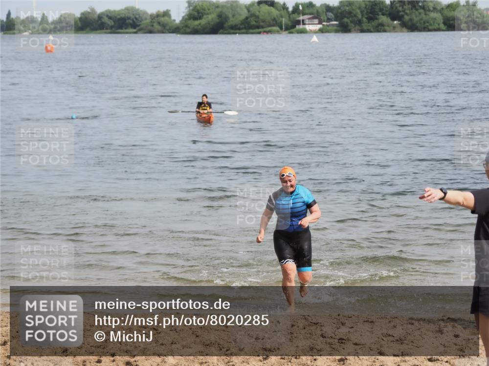 21.06.2025 - 27. Vierlanden-Triathlon MichiJ http://msf.ph/oto/8020285 15.06.2026 10:21:56 Schwimmen 538 meine-sportfotos.de