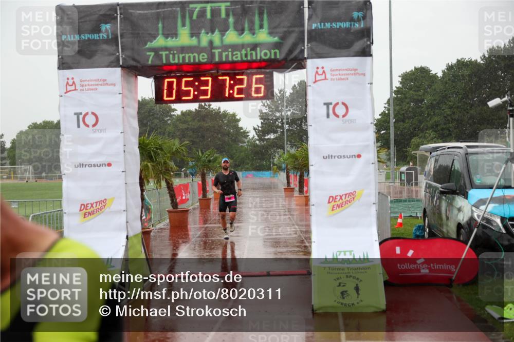 15.06.2025 - 7 Türme Triathlon Michael Strokosch http://msf.ph/oto/8020311 15.06.2025 15:37:26 Ziel 262 meine-sportfotos.de
