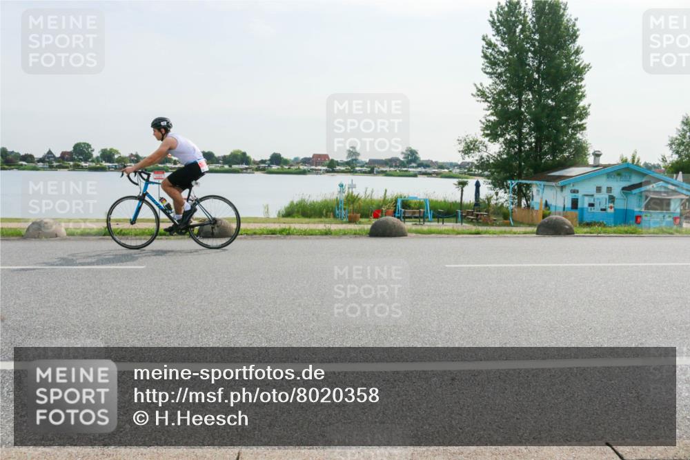 15.06.2025 - 27. Vierlanden-Triathlon H.Heesch http://msf.ph/oto/8020358 15.06.2025 09:45:52 Radfahren 19, 223 meine-sportfotos.de