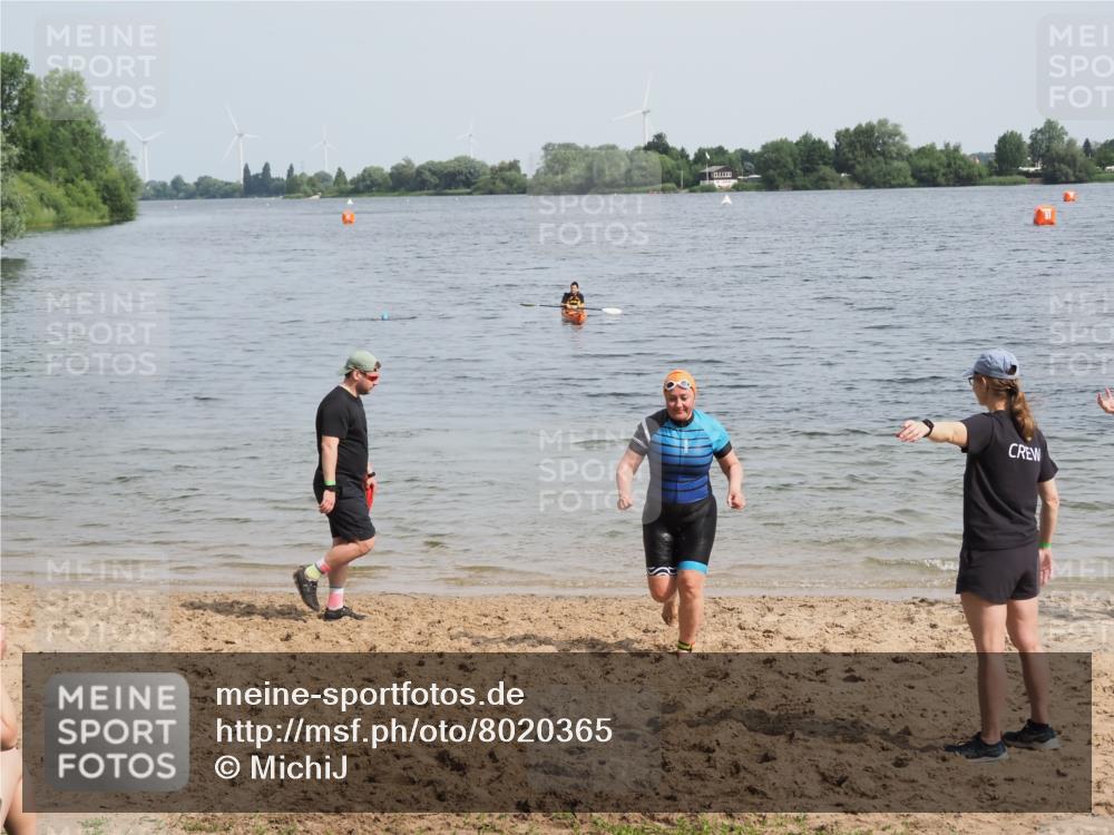 21.06.2025 - 27. Vierlanden-Triathlon MichiJ http://msf.ph/oto/8020365 15.06.2026 10:21:58 Schwimmen 538 meine-sportfotos.de
