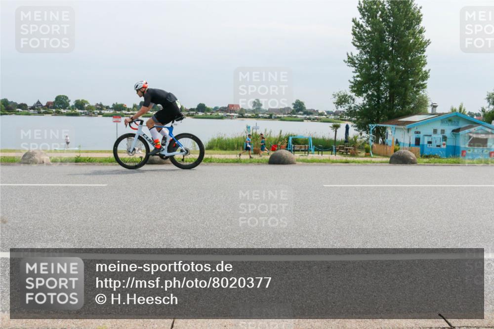 15.06.2025 - 27. Vierlanden-Triathlon H.Heesch http://msf.ph/oto/8020377 15.06.2025 11:16:25 Radfahren 603, 717, 794 meine-sportfotos.de