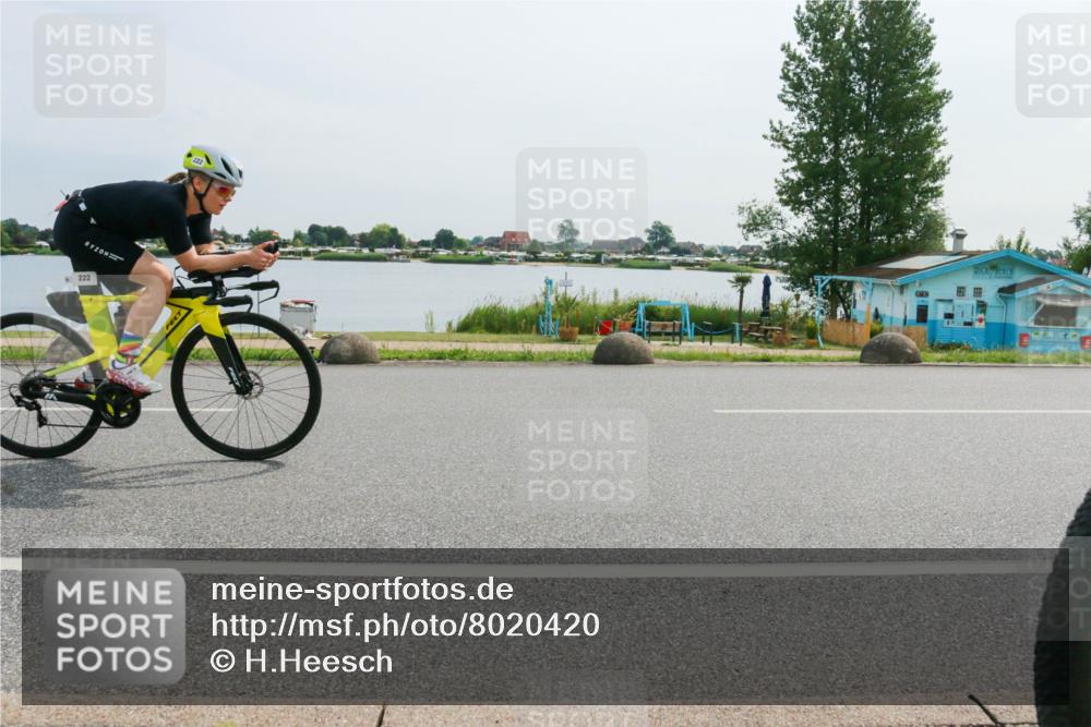 15.06.2025 - 27. Vierlanden-Triathlon H.Heesch http://msf.ph/oto/8020420 15.06.2025 10:26:29 Radfahren 222, 584 meine-sportfotos.de