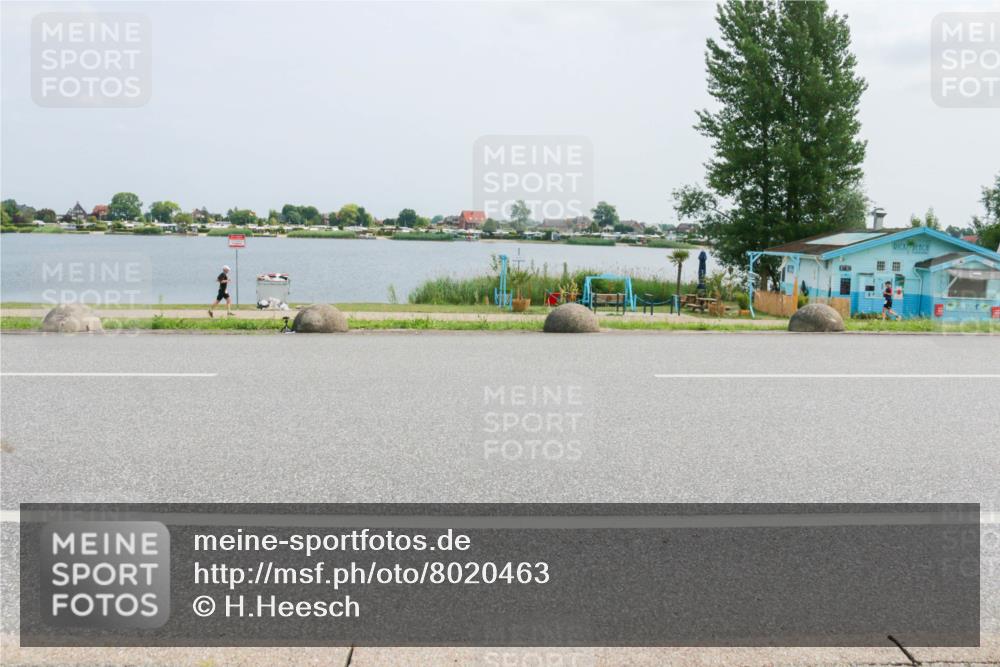 21.06.2025 - 27. Vierlanden-Triathlon H.Heesch http://msf.ph/oto/8020463 15.06.2025 12:04:06 Radfahren 653, 735, 764, 775, 858, 956 meine-sportfotos.de
