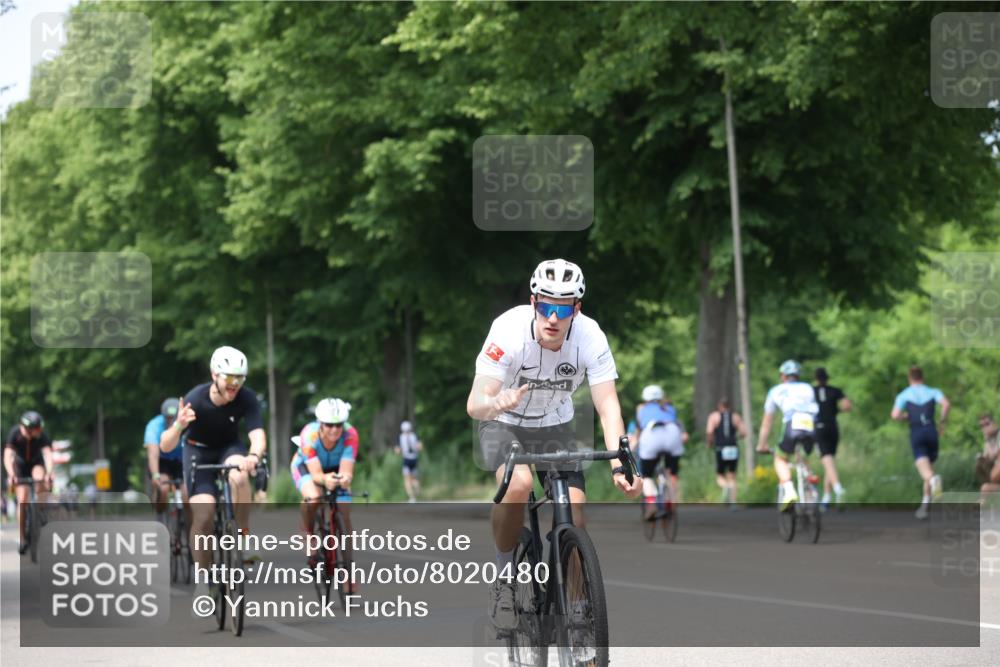 15.06.2025 - 7 Türme Triathlon Yannick Fuchs http://msf.ph/oto/8020480 15.06.2025 13:32:56 Radfahren 361, 598, 717, 1069, 1102, 1187 meine-sportfotos.de