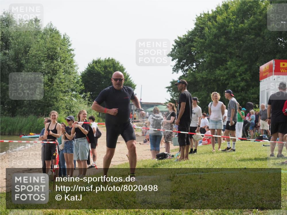 15.06.2025 - 27. Vierlanden-Triathlon KatJ http://msf.ph/oto/8020498 15.06.2025 10:20:16 Schwimmen 616 meine-sportfotos.de