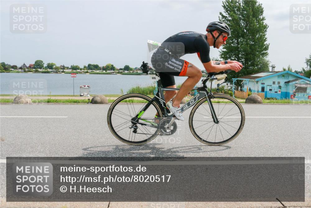 21.06.2025 - 27. Vierlanden-Triathlon H.Heesch http://msf.ph/oto/8020517 15.06.2025 12:04:11 Radfahren 653, 695, 736, 932 meine-sportfotos.de