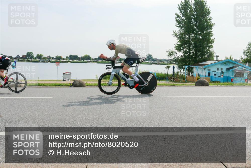 15.06.2025 - 27. Vierlanden-Triathlon H.Heesch http://msf.ph/oto/8020520 15.06.2025 09:47:44 Radfahren 50, 227 meine-sportfotos.de