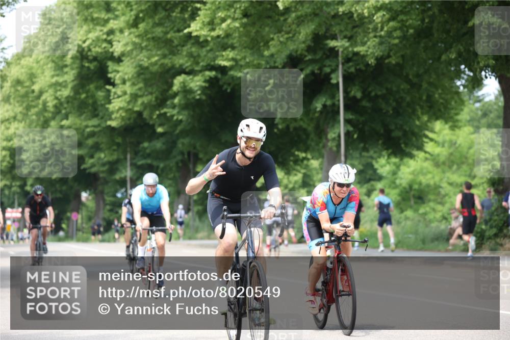 15.06.2025 - 7 Türme Triathlon Yannick Fuchs http://msf.ph/oto/8020549 15.06.2025 13:32:57 Radfahren 361, 598, 717, 1069, 1102, 1187 meine-sportfotos.de