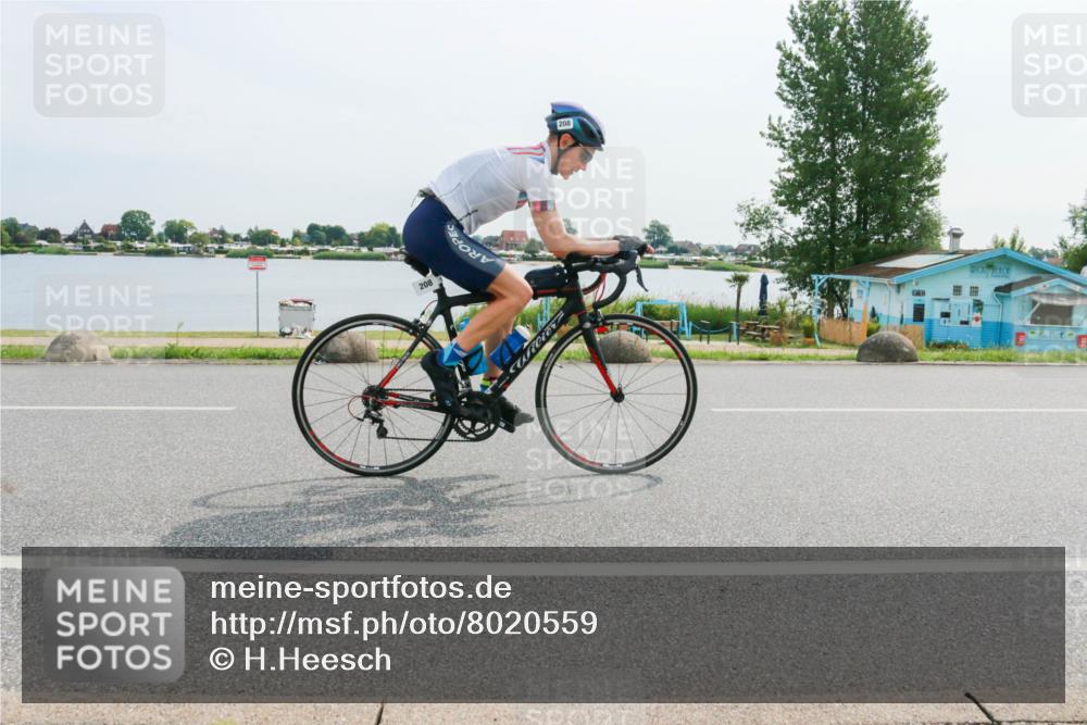 15.06.2025 - 27. Vierlanden-Triathlon H.Heesch http://msf.ph/oto/8020559 15.06.2025 10:26:36 Radfahren 19, 208, 220, 380 meine-sportfotos.de