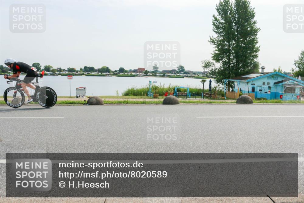 15.06.2025 - 27. Vierlanden-Triathlon H.Heesch http://msf.ph/oto/8020589 15.06.2025 09:48:10 Radfahren 6, 60 meine-sportfotos.de