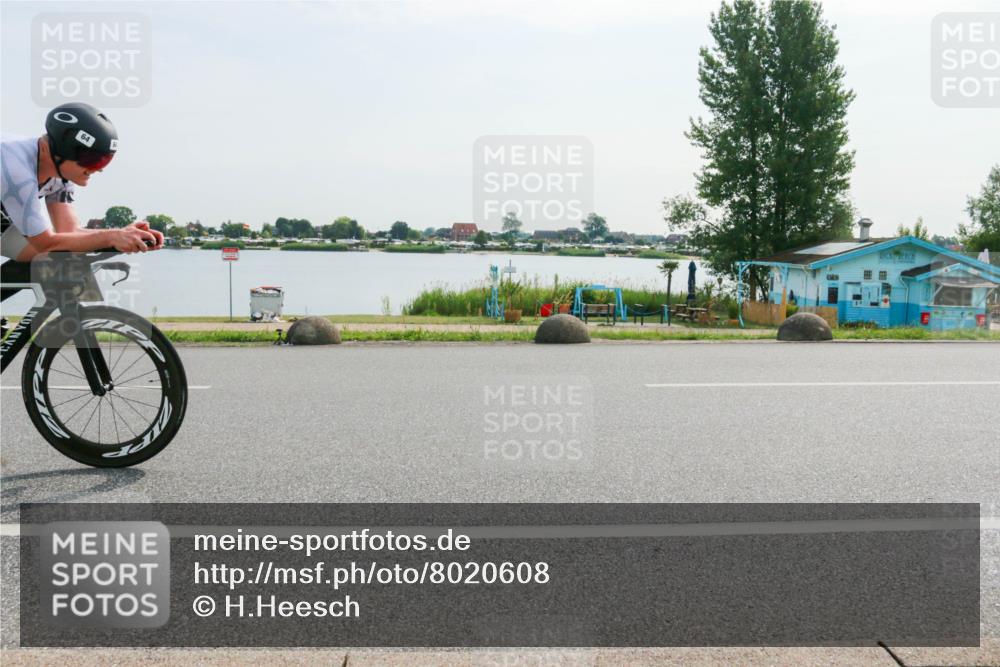 15.06.2025 - 27. Vierlanden-Triathlon H.Heesch http://msf.ph/oto/8020608 15.06.2025 09:48:16 Radfahren 6, 60, 64, 246 meine-sportfotos.de