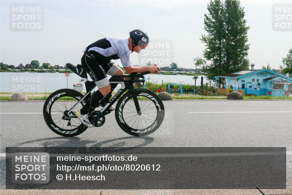 15.06.2025 - 27. Vierlanden-Triathlon H.Heesch http://msf.ph/oto/8020612 15.06.2025 09:48:16 Radfahren 6, 60, 64, 246 meine-sportfotos.de