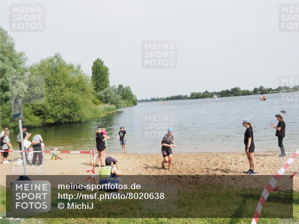 21.06.2025 - 27. Vierlanden-Triathlon MichiJ http://msf.ph/oto/8020638 15.06.2026 10:23:14 Schwimmen 531 meine-sportfotos.de