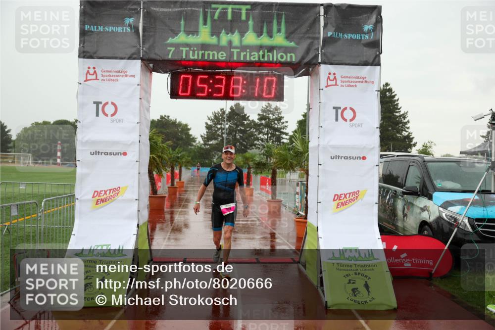 15.06.2025 - 7 Türme Triathlon Michael Strokosch http://msf.ph/oto/8020666 15.06.2025 15:38:10 Ziel 218 meine-sportfotos.de