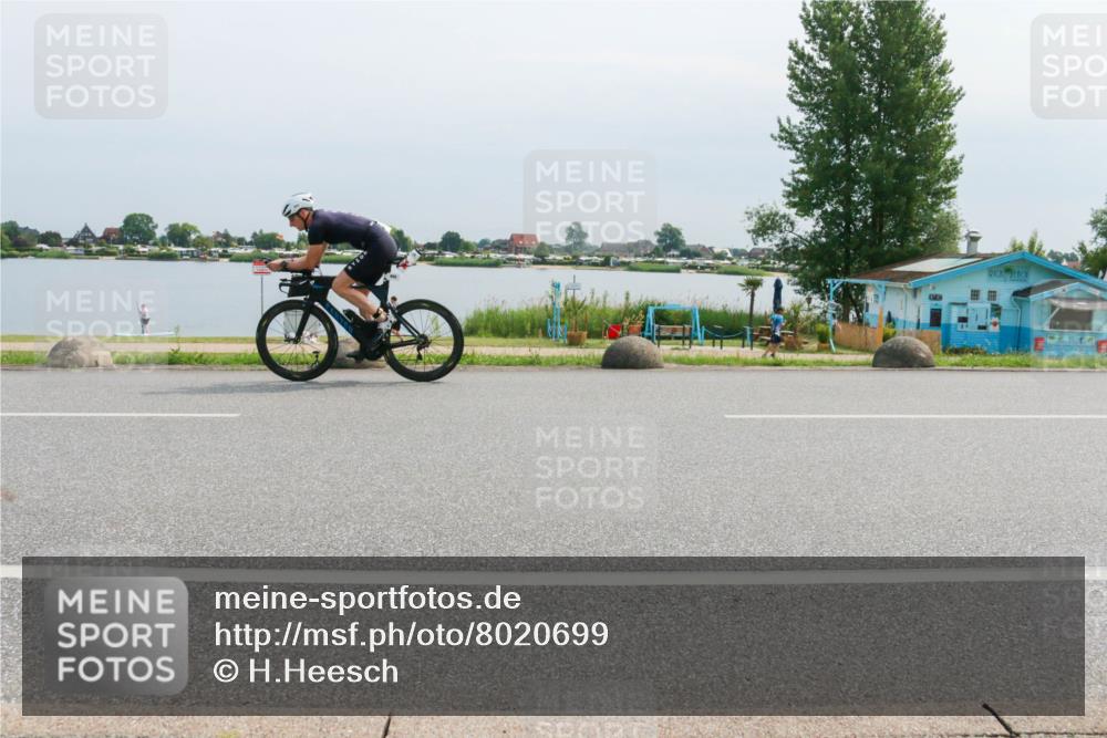 21.06.2025 - 27. Vierlanden-Triathlon H.Heesch http://msf.ph/oto/8020699 15.06.2025 11:16:27 Radfahren 45, 603, 717, 794, 805 meine-sportfotos.de