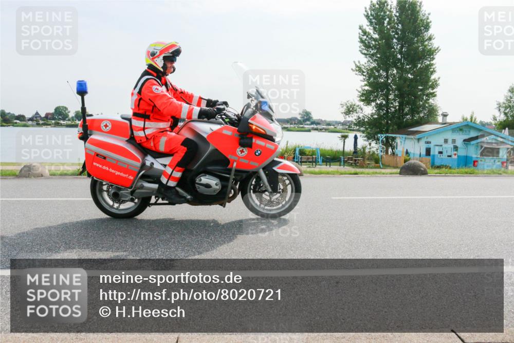 15.06.2025 - 27. Vierlanden-Triathlon H.Heesch http://msf.ph/oto/8020721 15.06.2025 09:48:51 Radfahren 94 meine-sportfotos.de