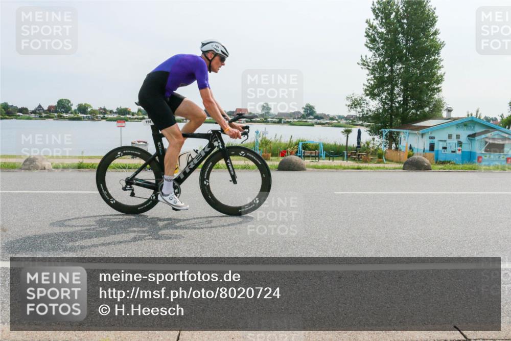 15.06.2025 - 27. Vierlanden-Triathlon H.Heesch http://msf.ph/oto/8020724 15.06.2025 10:26:47 Radfahren 12, 162, 194, 445, 526, 547 meine-sportfotos.de