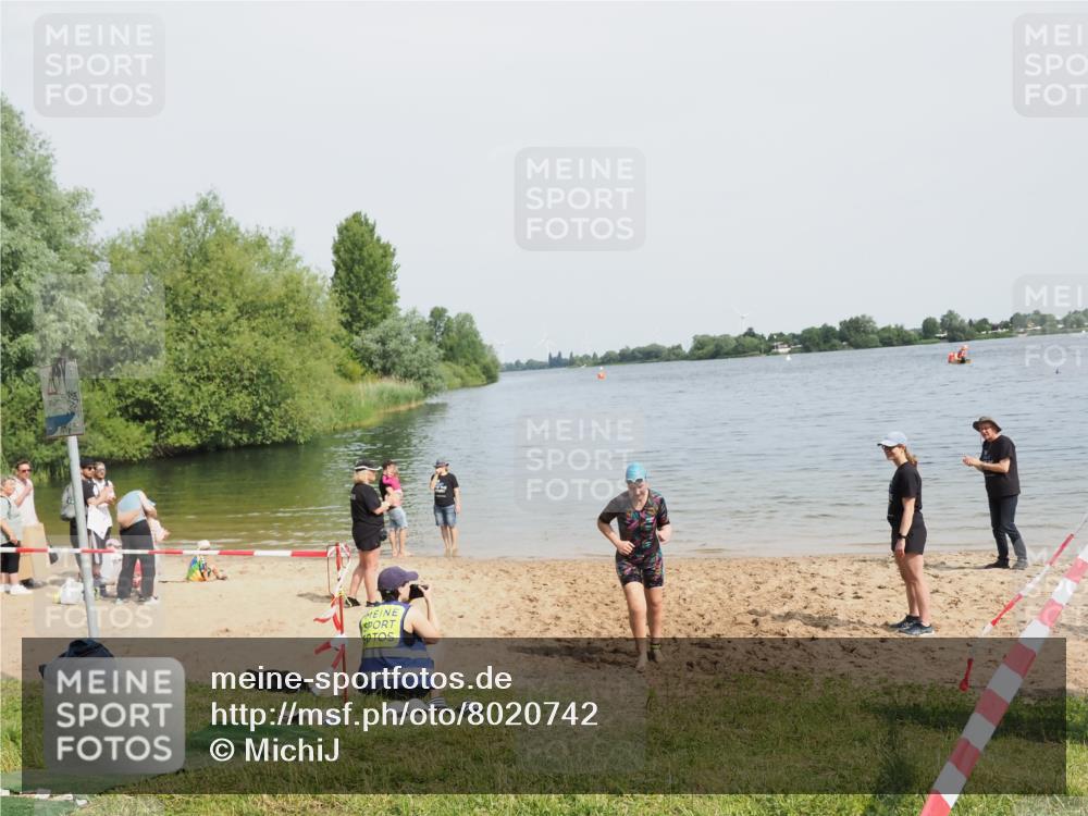 21.06.2025 - 27. Vierlanden-Triathlon MichiJ http://msf.ph/oto/8020742 15.06.2026 10:23:16 Schwimmen 531 meine-sportfotos.de