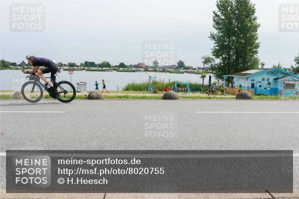 15.06.2025 - 27. Vierlanden-Triathlon H.Heesch http://msf.ph/oto/8020755 15.06.2025 11:16:27 Radfahren 45, 603, 717, 794, 805 meine-sportfotos.de