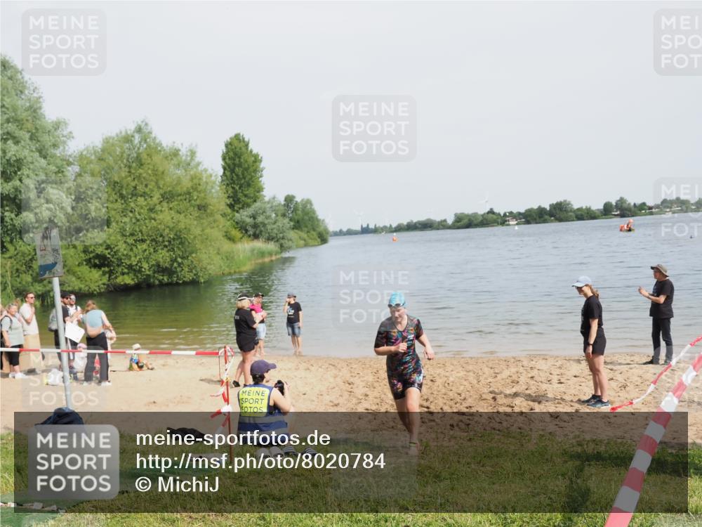21.06.2025 - 27. Vierlanden-Triathlon MichiJ http://msf.ph/oto/8020784 15.06.2026 10:23:17 Schwimmen 531 meine-sportfotos.de