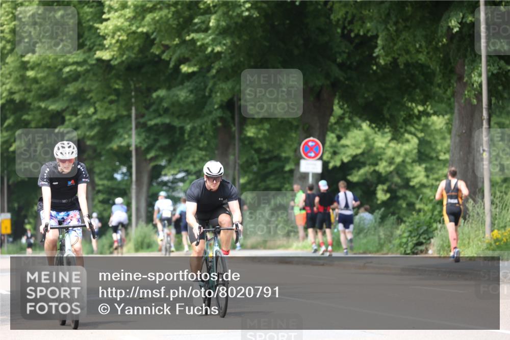 15.06.2025 - 7 Türme Triathlon Yannick Fuchs http://msf.ph/oto/8020791 15.06.2025 13:33:08 Radfahren 252, 736, 739, 927, 1152 meine-sportfotos.de