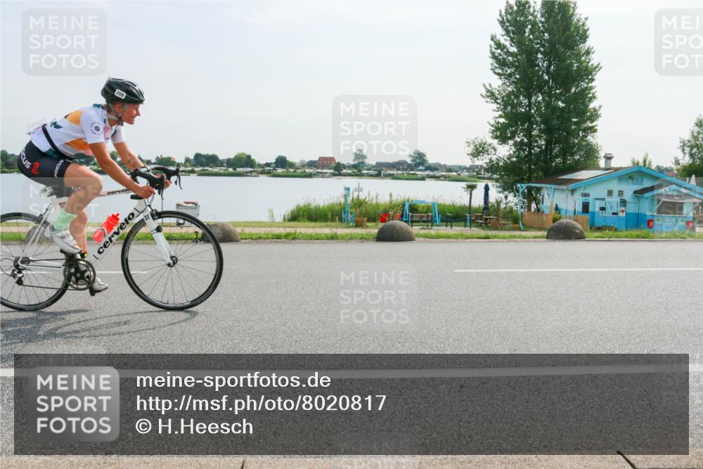 15.06.2025 - 27. Vierlanden-Triathlon H.Heesch http://msf.ph/oto/8020817 15.06.2025 09:50:11 Radfahren 209 meine-sportfotos.de