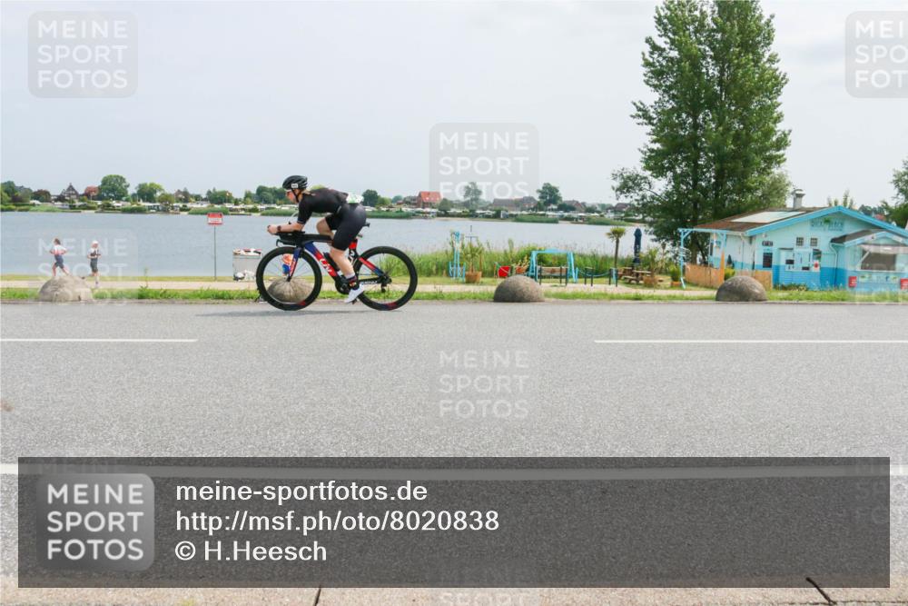 21.06.2025 - 27. Vierlanden-Triathlon H.Heesch http://msf.ph/oto/8020838 15.06.2025 12:04:23 Radfahren 792, 804, 901, 904, 954 meine-sportfotos.de