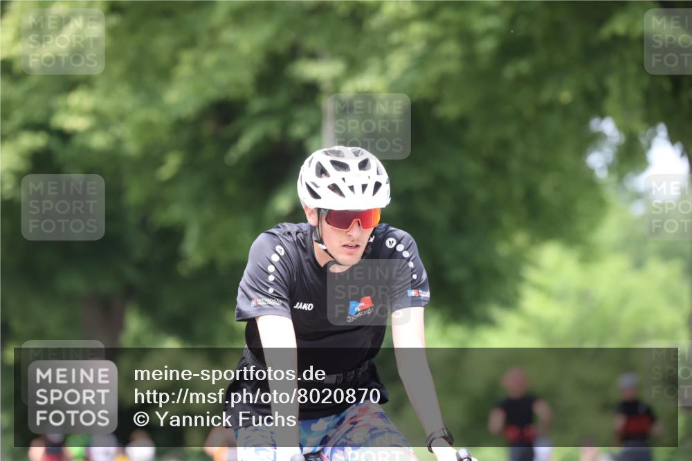 15.06.2025 - 7 Türme Triathlon Yannick Fuchs http://msf.ph/oto/8020870 15.06.2025 13:33:10 Radfahren 736, 927, 989, 1152 meine-sportfotos.de