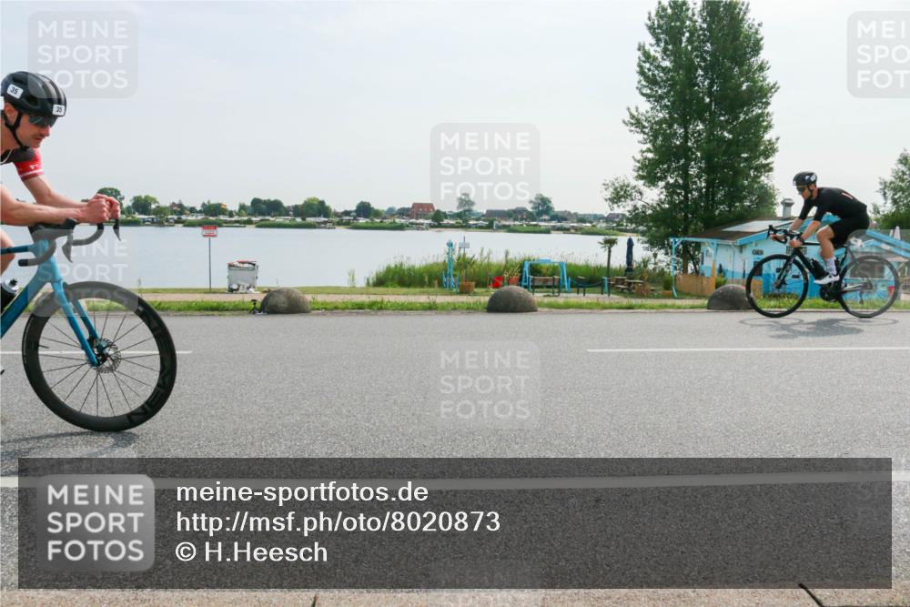 15.06.2025 - 27. Vierlanden-Triathlon H.Heesch http://msf.ph/oto/8020873 15.06.2025 09:50:56 Radfahren 15, 20, 26, 35, 165, 210 meine-sportfotos.de