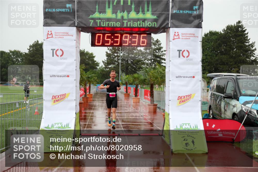 15.06.2025 - 7 Türme Triathlon Michael Strokosch http://msf.ph/oto/8020958 15.06.2025 15:39:36 Ziel 228 meine-sportfotos.de