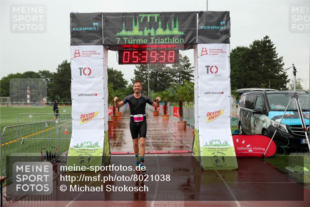 15.06.2025 - 7 Türme Triathlon Michael Strokosch http://msf.ph/oto/8021038 15.06.2025 15:39:37 Ziel 228 meine-sportfotos.de
