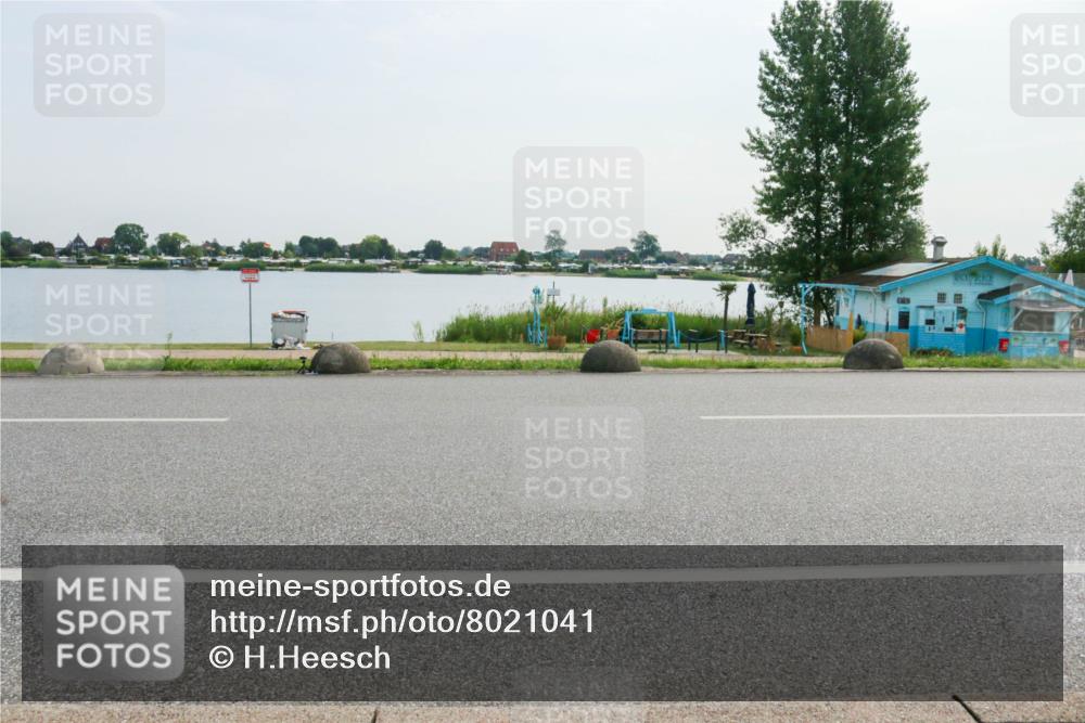 15.06.2025 - 27. Vierlanden-Triathlon H.Heesch http://msf.ph/oto/8021041 15.06.2025 09:51:36 Radfahren  meine-sportfotos.de