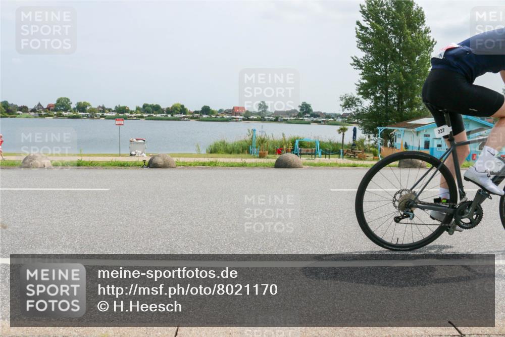 21.06.2025 - 27. Vierlanden-Triathlon H.Heesch http://msf.ph/oto/8021170 15.06.2025 12:04:39 Radfahren 237, 826 meine-sportfotos.de