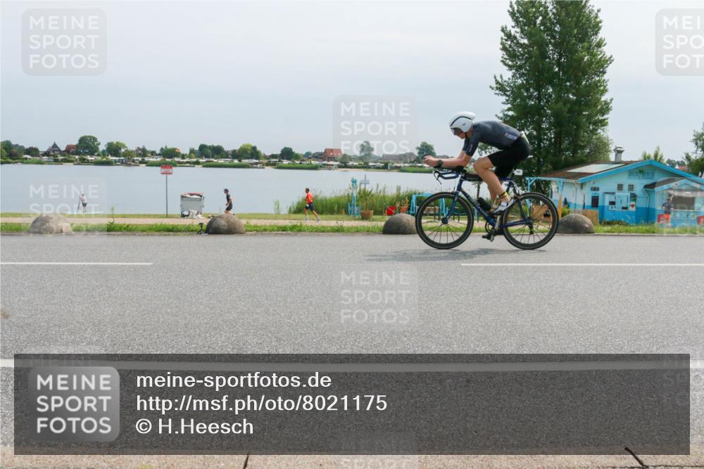 15.06.2025 - 27. Vierlanden-Triathlon H.Heesch http://msf.ph/oto/8021175 15.06.2025 11:16:39 Radfahren 204, 478, 797, 828, 953 meine-sportfotos.de