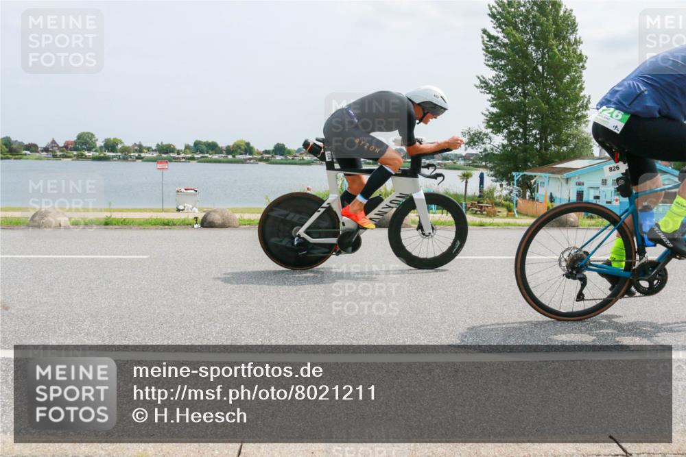 21.06.2025 - 27. Vierlanden-Triathlon H.Heesch http://msf.ph/oto/8021211 15.06.2025 12:04:44 Radfahren 822, 826, 913 meine-sportfotos.de