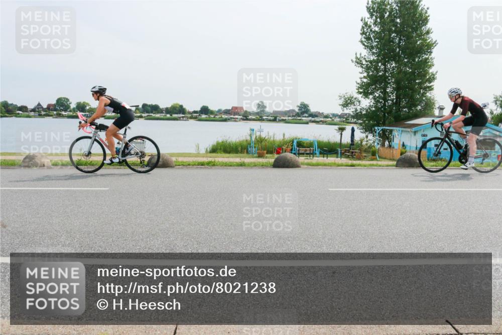 15.06.2025 - 27. Vierlanden-Triathlon H.Heesch http://msf.ph/oto/8021238 15.06.2025 10:27:17 Radfahren 206, 227, 586, 594 meine-sportfotos.de
