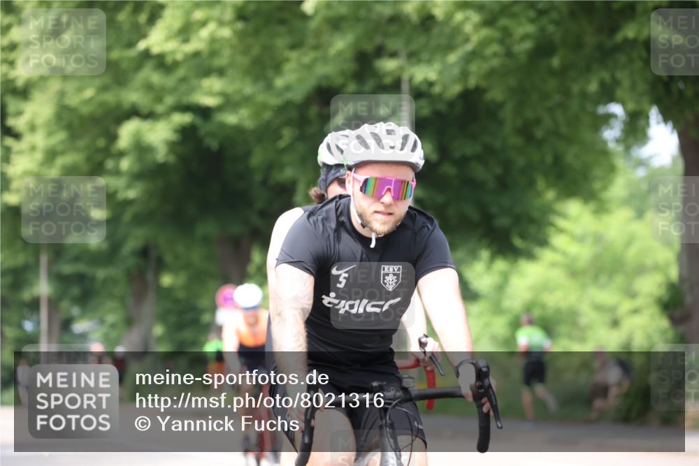 15.06.2025 - 7 Türme Triathlon Yannick Fuchs http://msf.ph/oto/8021316 15.06.2025 13:33:26 Radfahren 774, 775, 797, 956, 1144 meine-sportfotos.de