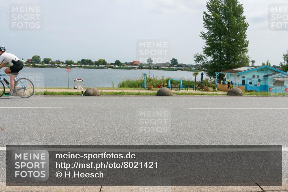 21.06.2025 - 27. Vierlanden-Triathlon H.Heesch http://msf.ph/oto/8021421 15.06.2025 12:04:57 Radfahren 673, 699 meine-sportfotos.de