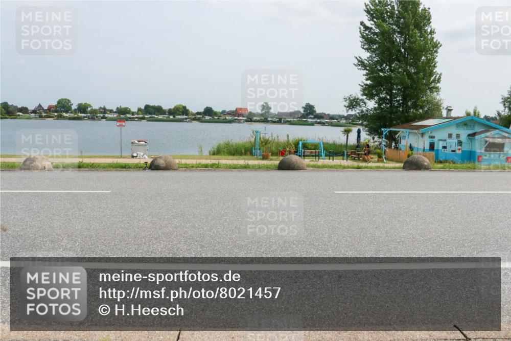 21.06.2025 - 27. Vierlanden-Triathlon H.Heesch http://msf.ph/oto/8021457 15.06.2025 12:04:58 Radfahren 673, 699 meine-sportfotos.de