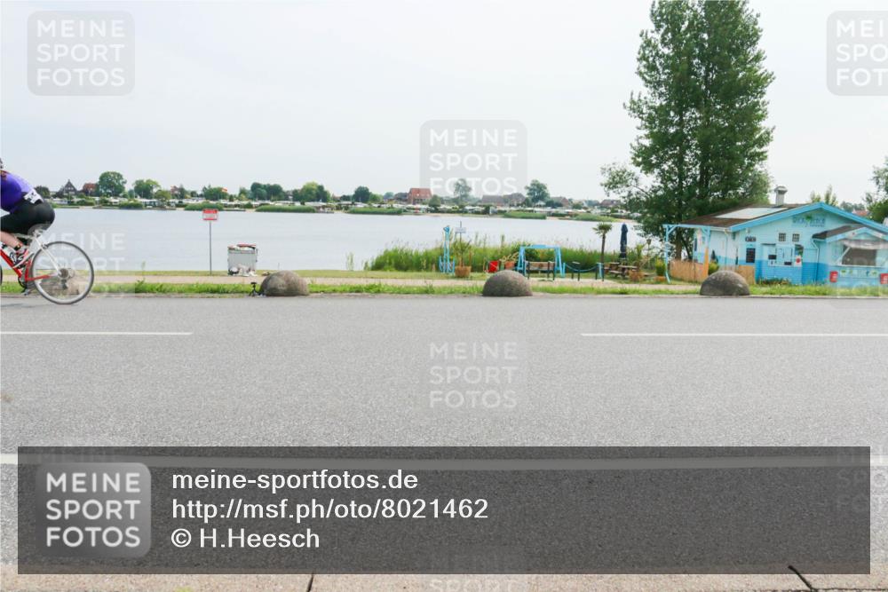 15.06.2025 - 27. Vierlanden-Triathlon H.Heesch http://msf.ph/oto/8021462 15.06.2025 10:27:24 Radfahren 176, 206, 549, 594 meine-sportfotos.de