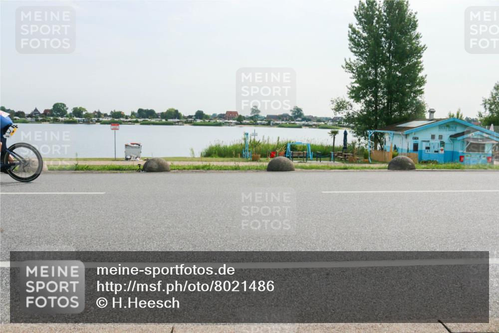 15.06.2025 - 27. Vierlanden-Triathlon H.Heesch http://msf.ph/oto/8021486 15.06.2025 09:52:15 Radfahren 226 meine-sportfotos.de