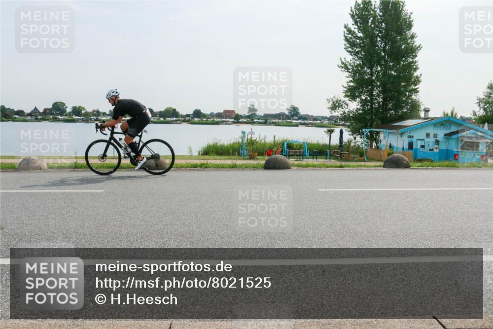 15.06.2025 - 27. Vierlanden-Triathlon H.Heesch http://msf.ph/oto/8021525 15.06.2025 09:52:20 Radfahren 51, 214, 226, 231, 251 meine-sportfotos.de