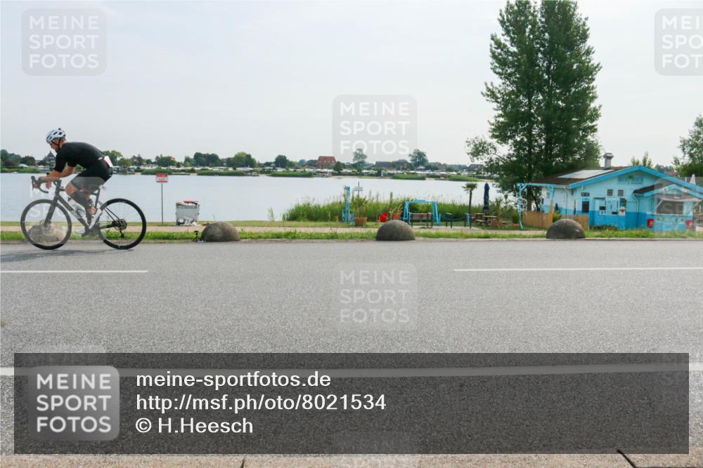 15.06.2025 - 27. Vierlanden-Triathlon H.Heesch http://msf.ph/oto/8021534 15.06.2025 09:52:20 Radfahren 51, 214, 226, 231, 251 meine-sportfotos.de