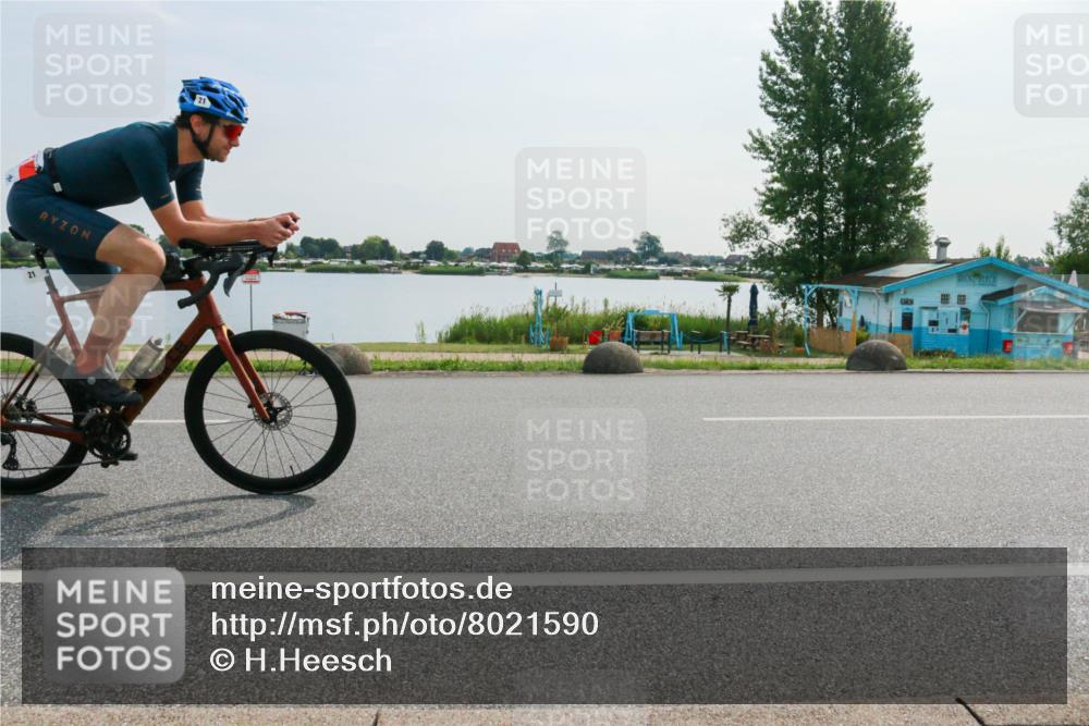 15.06.2025 - 27. Vierlanden-Triathlon H.Heesch http://msf.ph/oto/8021590 15.06.2025 09:52:38 Radfahren 21, 182 meine-sportfotos.de