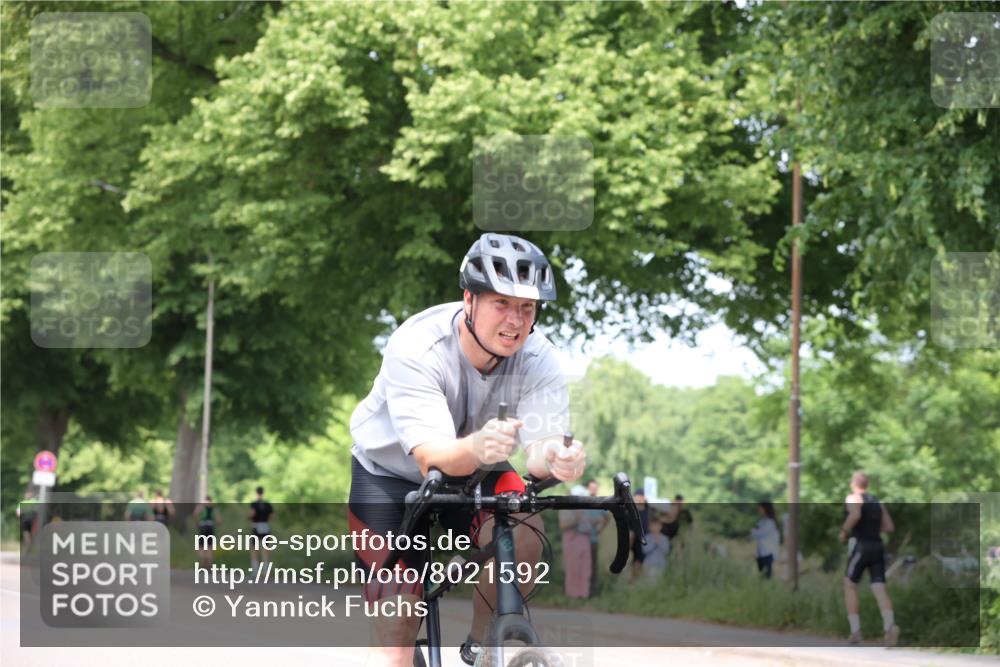 15.06.2025 - 7 Türme Triathlon Yannick Fuchs http://msf.ph/oto/8021592 15.06.2025 13:33:34 Radfahren 534, 889 meine-sportfotos.de
